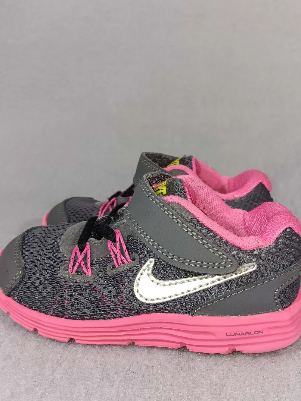 Nike Lunarglide Toddler Girls Size 6C Gray Pink Running Shoes Low Top